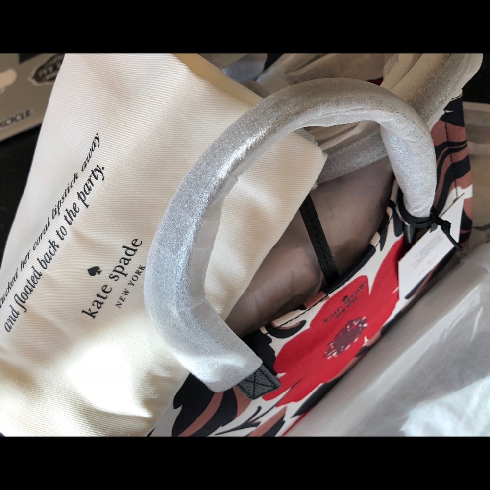 Kate Spade 25th Anniv Poppy - Picture 2 of 4